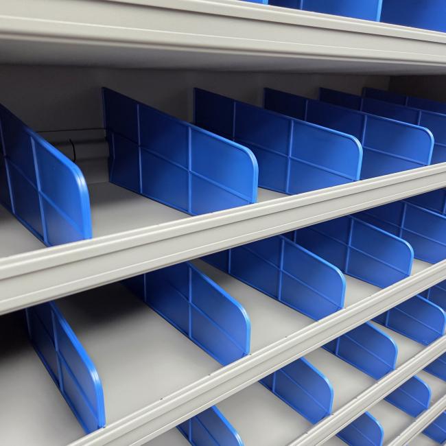 HC VAKKENKASTEN NIEUW GRIJS 108x100x30CM